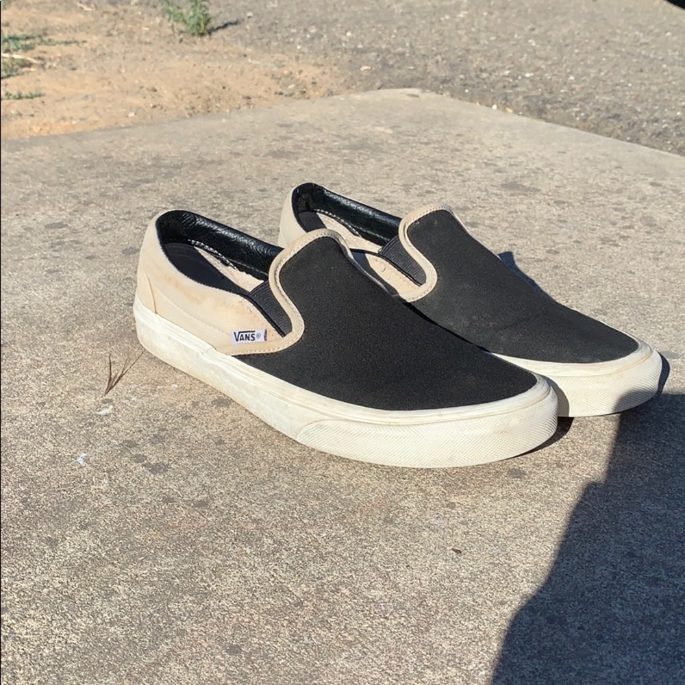 Vans slip on off white and black